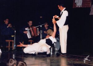 2003 Διαδρομές στην Παράδοση