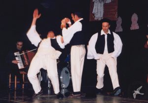 2003 Διαδρομές στην Παράδοση