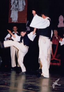 2003 Διαδρομές στην Παράδοση