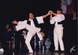 2003 Διαδρομές στην Παράδοση