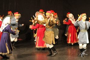 2012 Διαδρομές στην Παράδοση