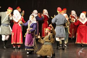 2012 Διαδρομές στην Παράδοση