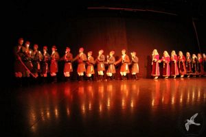 2012 Διαδρομές στην Παράδοση