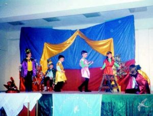 2000 Παιδικό Θεατρικό | “Τα καινούργια ρούχα του αυτοκράτορα”