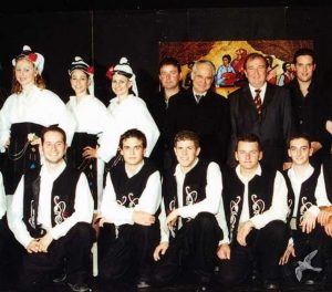 2004 Διαδρομές στην Παράδοση