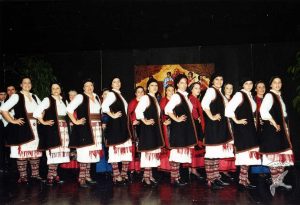 2004 Διαδρομές στην Παράδοση