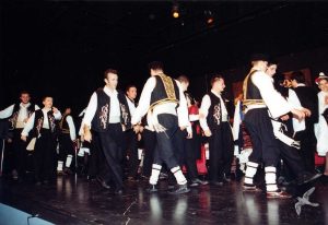 2004 Διαδρομές στην Παράδοση