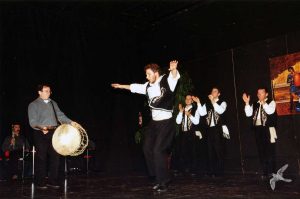 2004 Διαδρομές στην Παράδοση