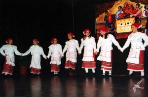 2004 Διαδρομές στην Παράδοση