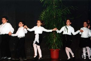 2004 Διαδρομές στην Παράδοση