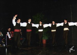 2004 Διαδρομές στην Παράδοση