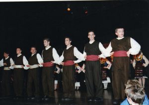 2004 Διαδρομές στην Παράδοση