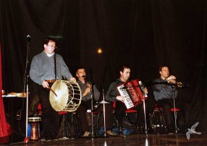 2004 Διαδρομές στην Παράδοση