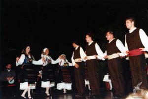 2004 Διαδρομές στην Παράδοση