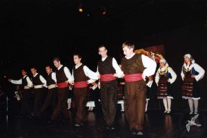 2004 Διαδρομές στην Παράδοση