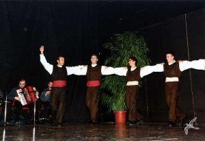 2004 Διαδρομές στην Παράδοση