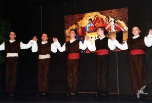 2004 Διαδρομές στην Παράδοση