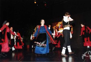 2004 Διαδρομές στην Παράδοση