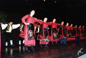 2004 Διαδρομές στην Παράδοση