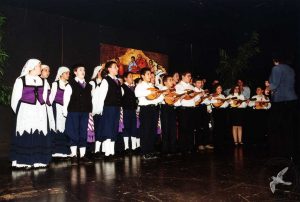 2004 Διαδρομές στην Παράδοση