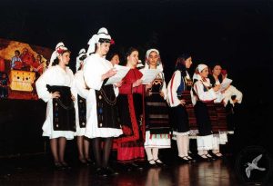 2004 Διαδρομές στην Παράδοση