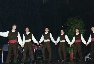 2004 Διαδρομές στην Παράδοση