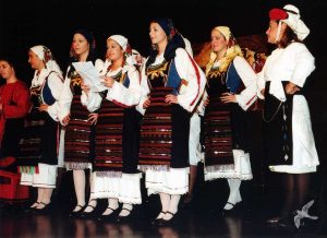 2004 Διαδρομές στην Παράδοση