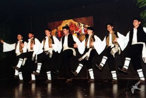 2004 Διαδρομές στην Παράδοση