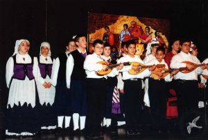 2004 Διαδρομές στην Παράδοση