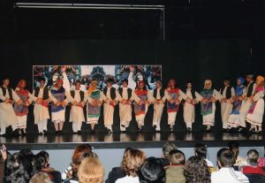 2005 Διαδρομές στην Παράδοση