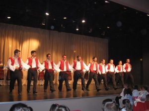 2009 Διαδρομές στην Παράδοση