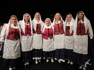 2013 “Κοίτα Μάνα πως Χορεύω”