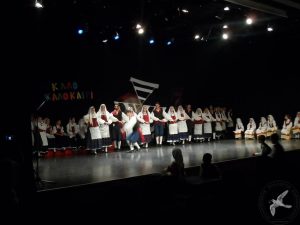 2013 “Κοίτα Μάνα πως Χορεύω”