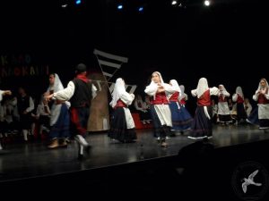 2013 “Κοίτα Μάνα πως Χορεύω”