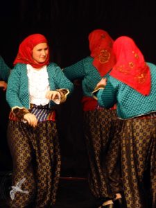 2012 Διαδρομές στην Παράδοση