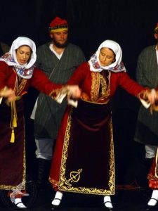 2012 Διαδρομές στην Παράδοση