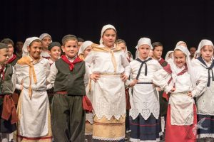 2017 “Πιάστε το χορό μικροί, μεγάλοι”