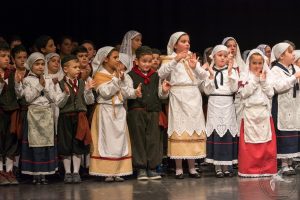 2017 “Πιάστε το χορό μικροί, μεγάλοι”
