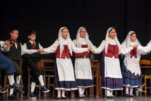 2017 “Πιάστε το χορό μικροί, μεγάλοι”