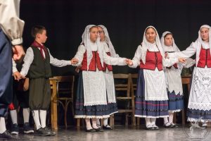 2017 “Πιάστε το χορό μικροί, μεγάλοι”