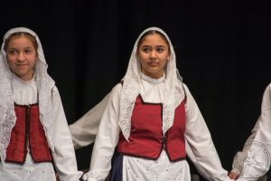 2017 “Πιάστε το χορό μικροί, μεγάλοι”