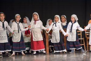 2017 “Πιάστε το χορό μικροί, μεγάλοι”