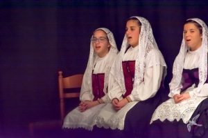 2017 “Πιάστε το χορό μικροί, μεγάλοι”