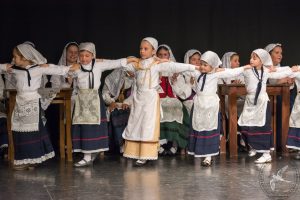 2017 “Πιάστε το χορό μικροί, μεγάλοι”