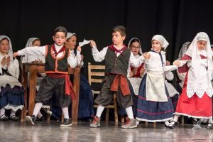 2017 “Πιάστε το χορό μικροί, μεγάλοι”