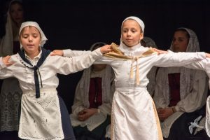 2017 “Πιάστε το χορό μικροί, μεγάλοι”