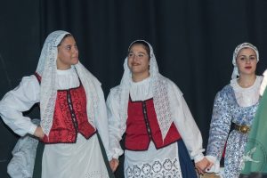 2017 “Πιάστε το χορό μικροί, μεγάλοι”