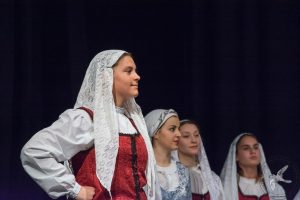 2017 “Πιάστε το χορό μικροί, μεγάλοι”