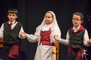 2017 “Πιάστε το χορό μικροί, μεγάλοι”