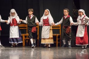 2017 “Πιάστε το χορό μικροί, μεγάλοι”